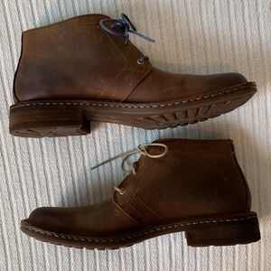 Like New Men’s Born “Harrison” Leather Chukka Boots Size 9.5 M